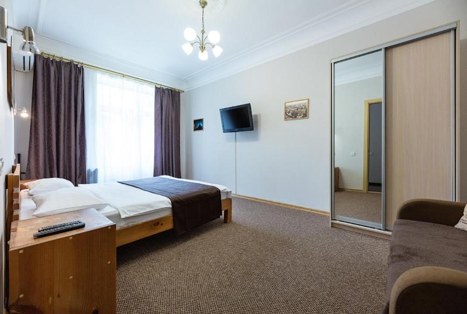 Guest House "Vladimirskaya 42" Κίεβο Εξωτερικό φωτογραφία