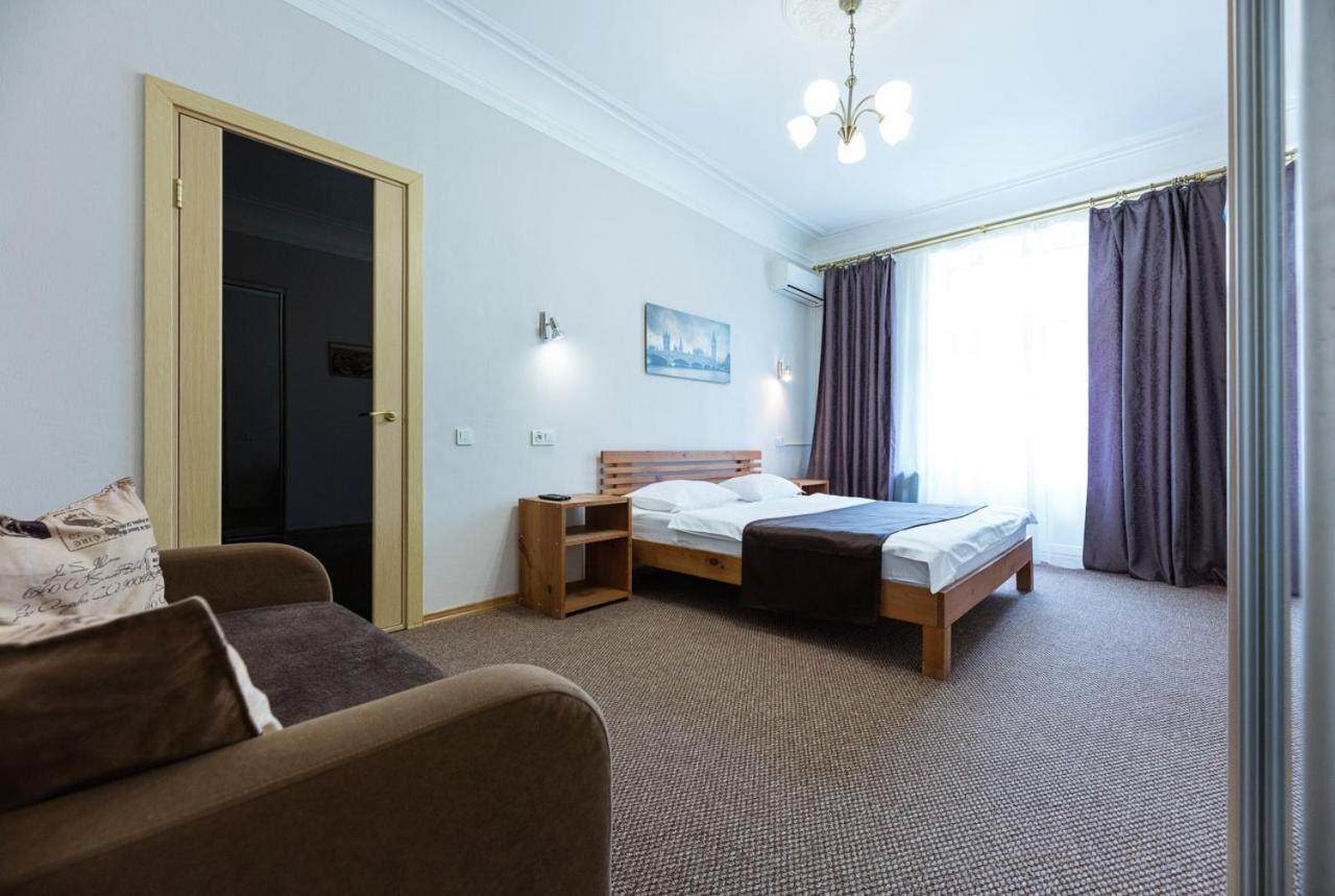 Guest House "Vladimirskaya 42" Κίεβο Εξωτερικό φωτογραφία