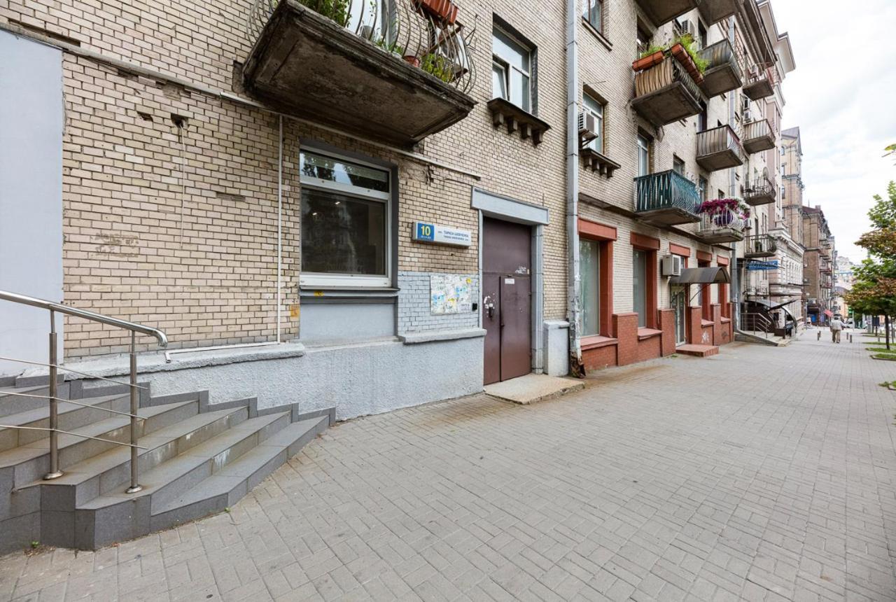 Guest House "Vladimirskaya 42" Κίεβο Εξωτερικό φωτογραφία