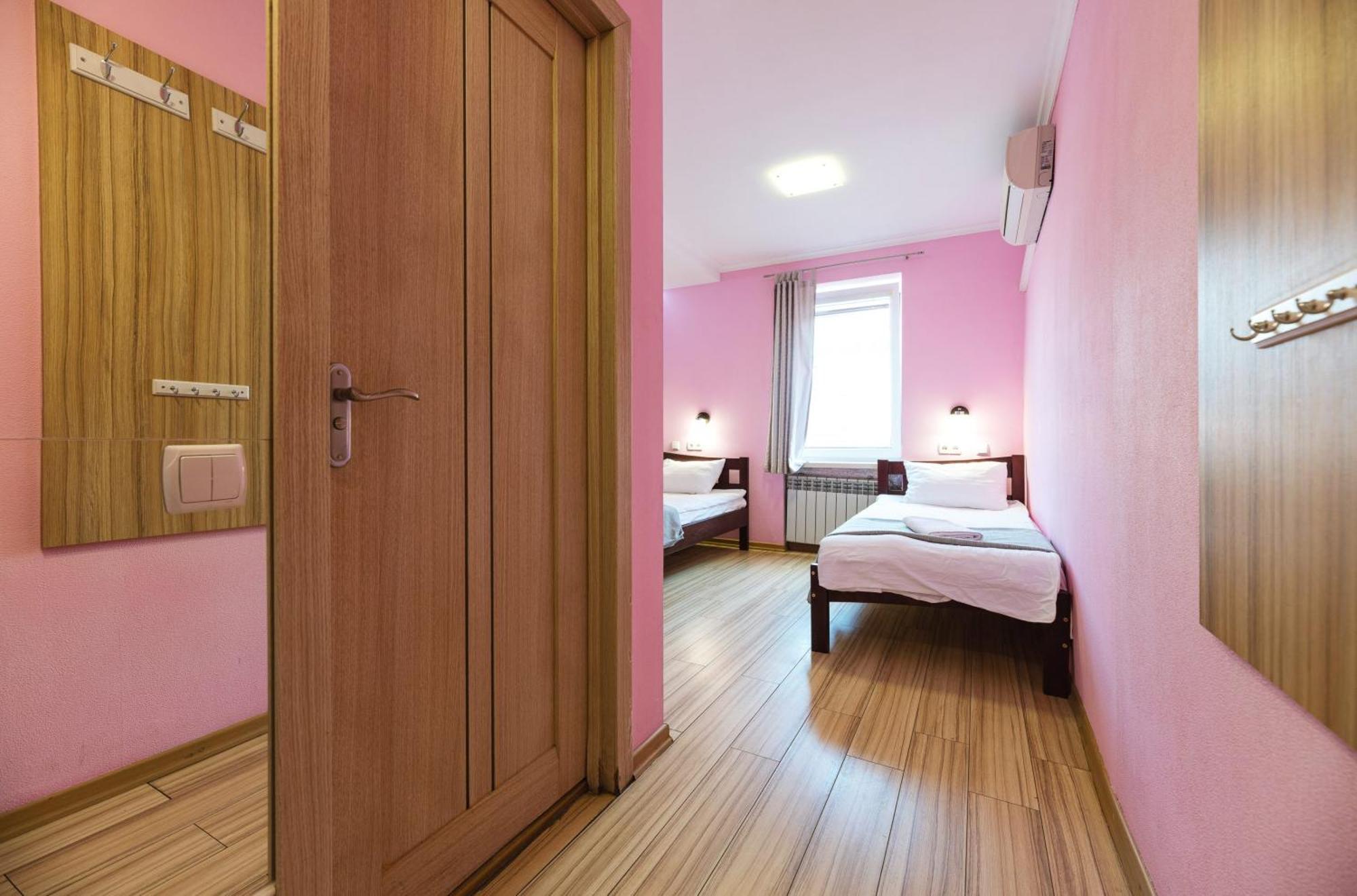 Guest House "Vladimirskaya 42" Κίεβο Εξωτερικό φωτογραφία